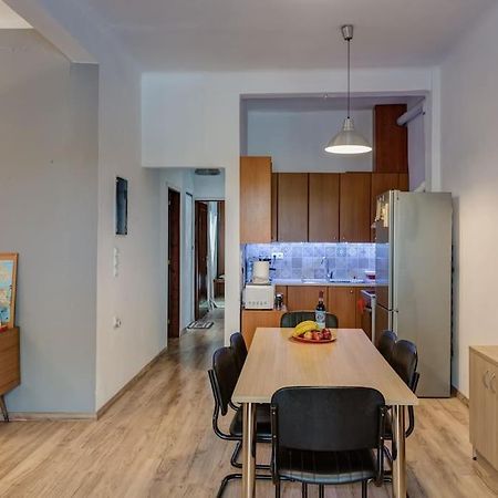 Renovated, Open And Functional Old City House イラクリオン エクステリア 写真