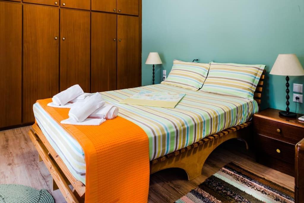 Renovated, Open And Functional Old City House イラクリオン エクステリア 写真
